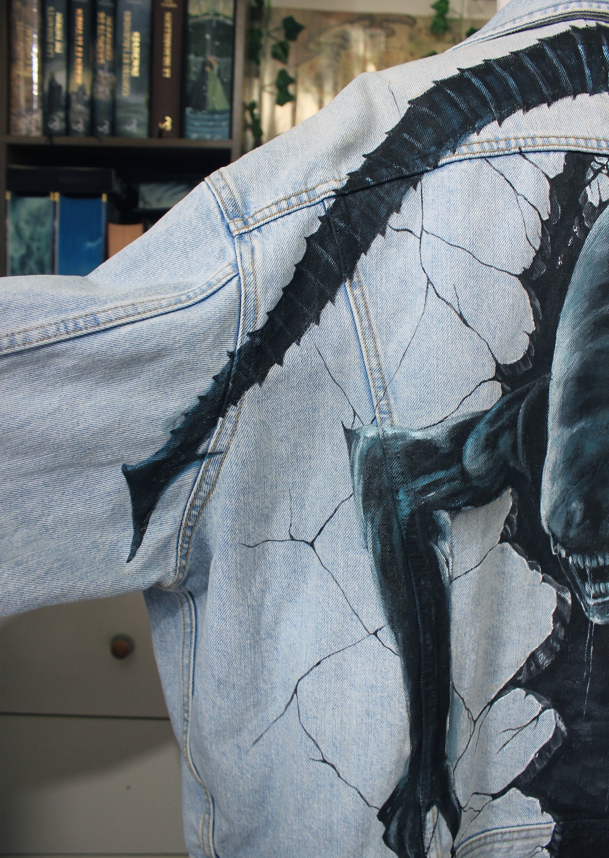 Veste en jean peinte à la main | Xénomorphe Alien 👽