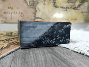 Le Seigneur des Anneaux – Livre peint à la main (édition Pocket française 2018)